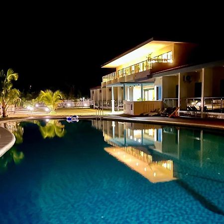 W Golf Resort Ослоб Екстериор снимка