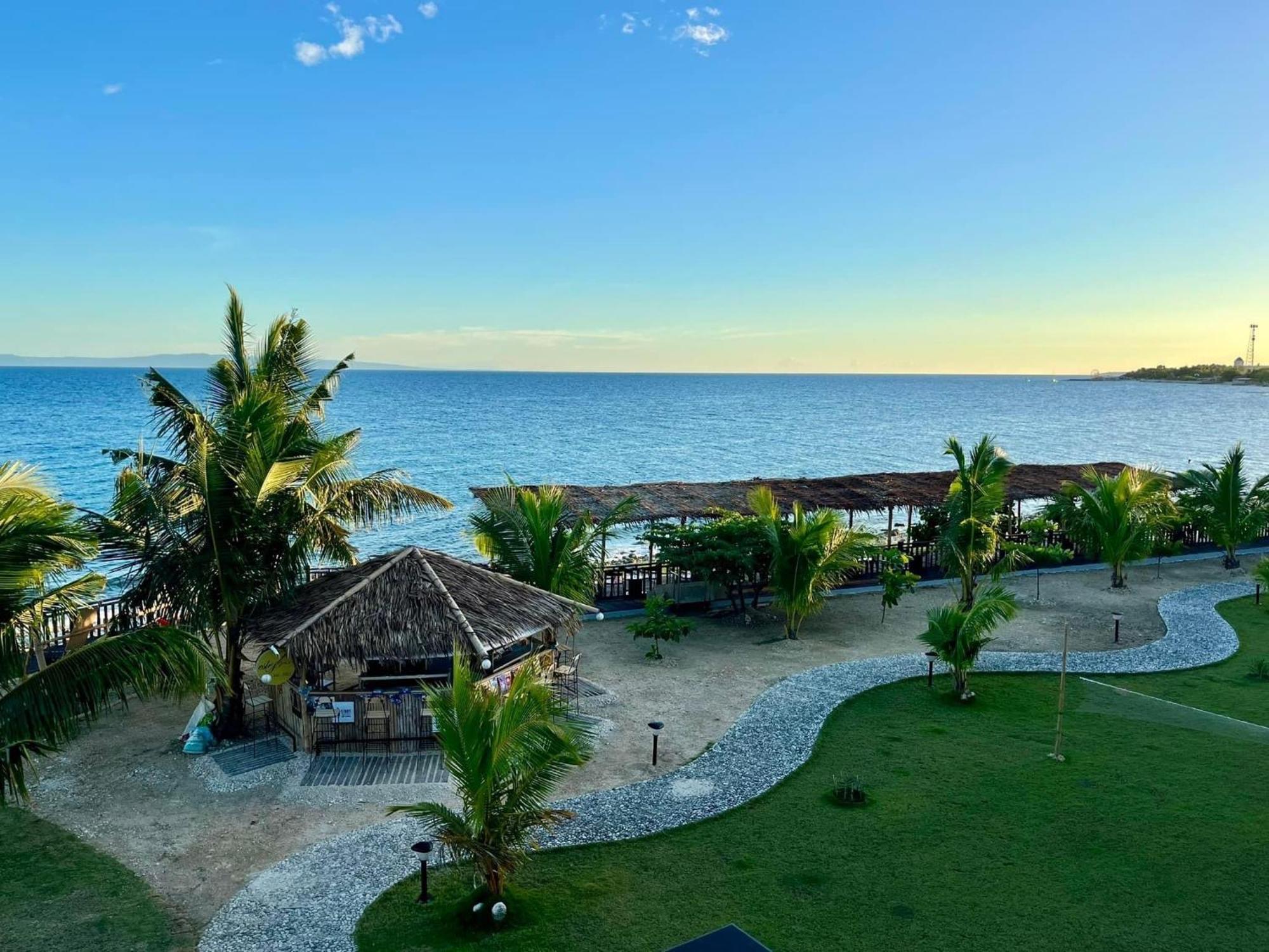 W Golf Resort Ослоб Екстериор снимка