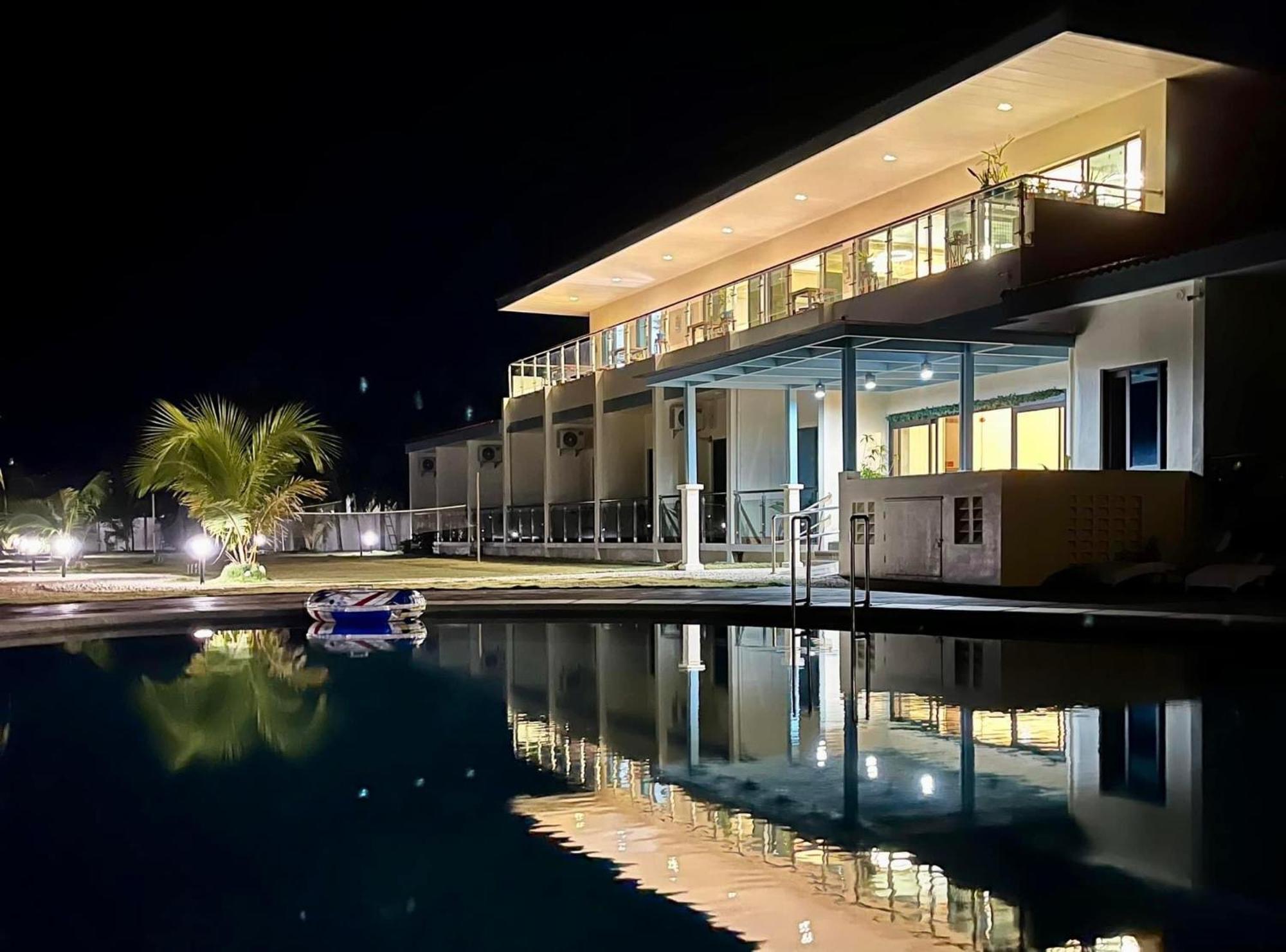 W Golf Resort Ослоб Екстериор снимка