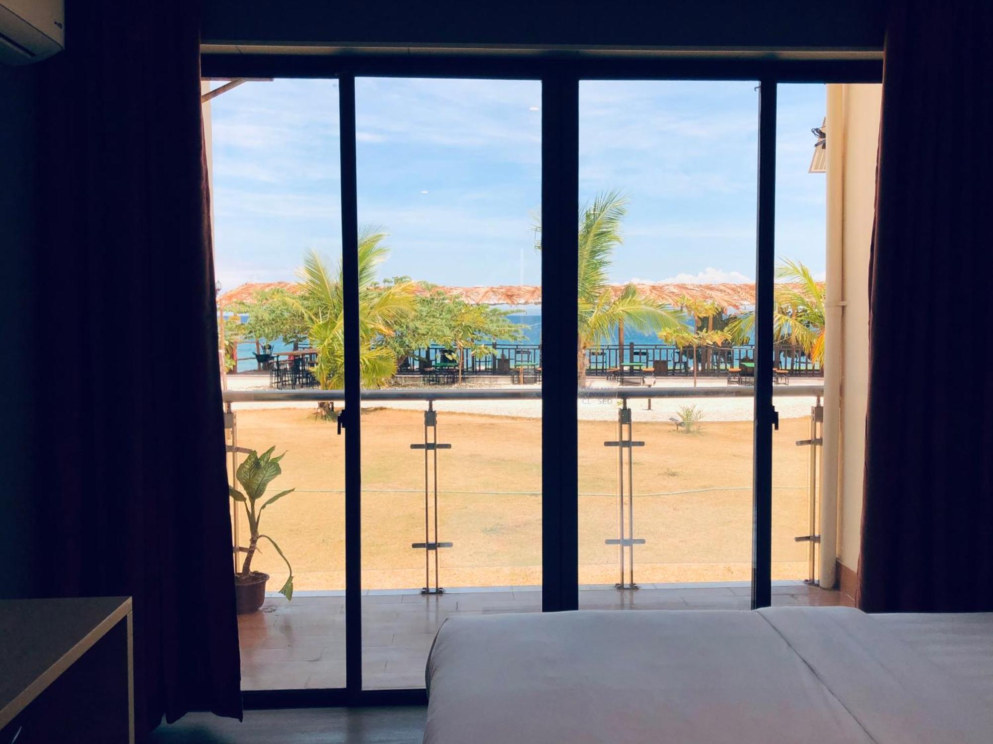 W Golf Resort Ослоб Екстериор снимка