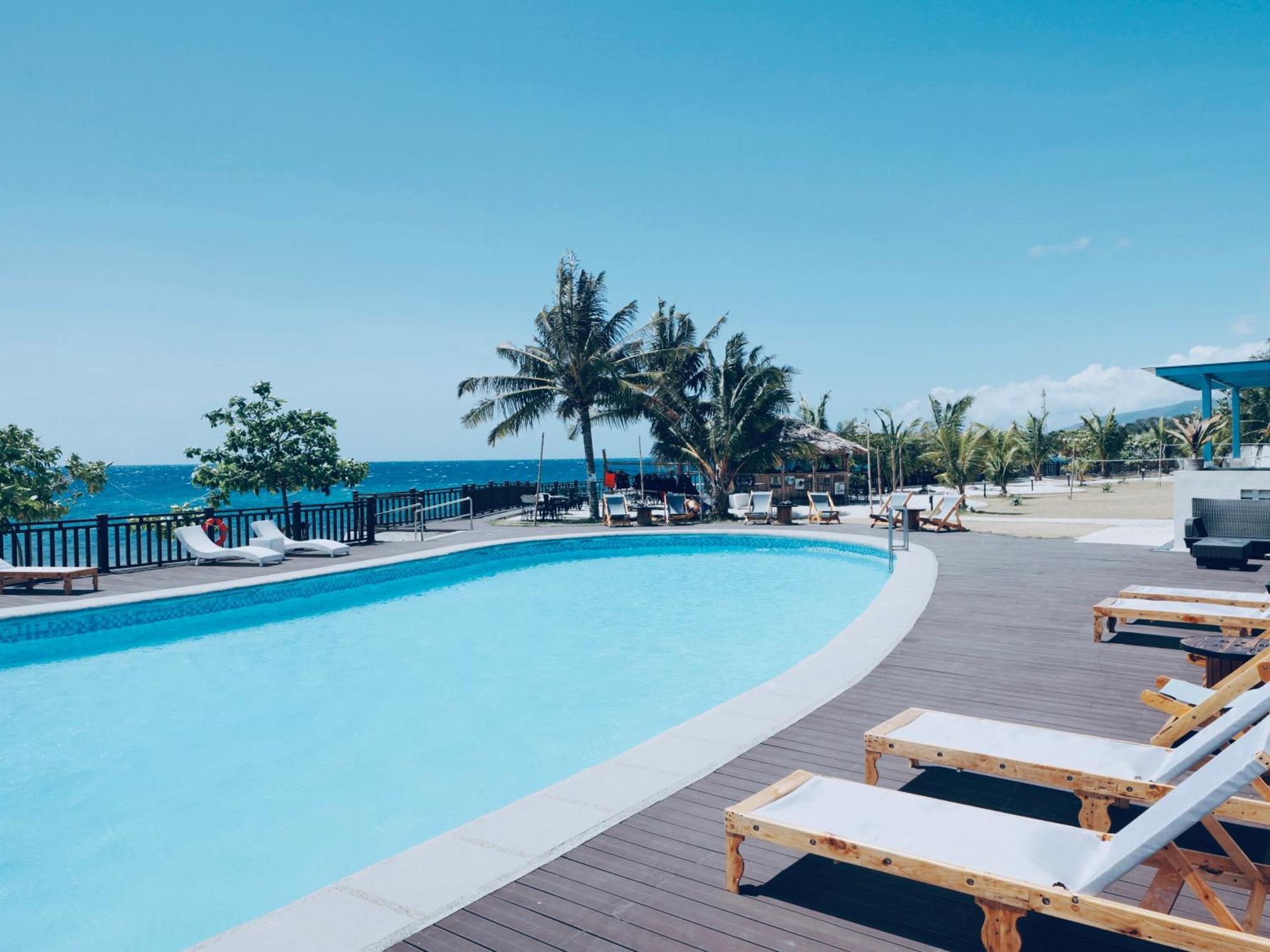 W Golf Resort Ослоб Екстериор снимка