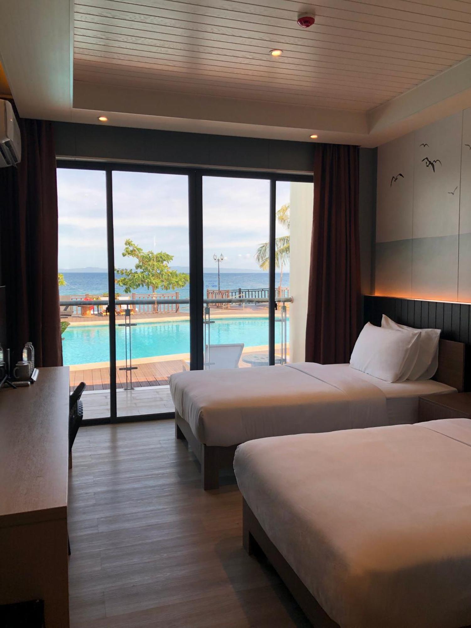W Golf Resort Ослоб Екстериор снимка