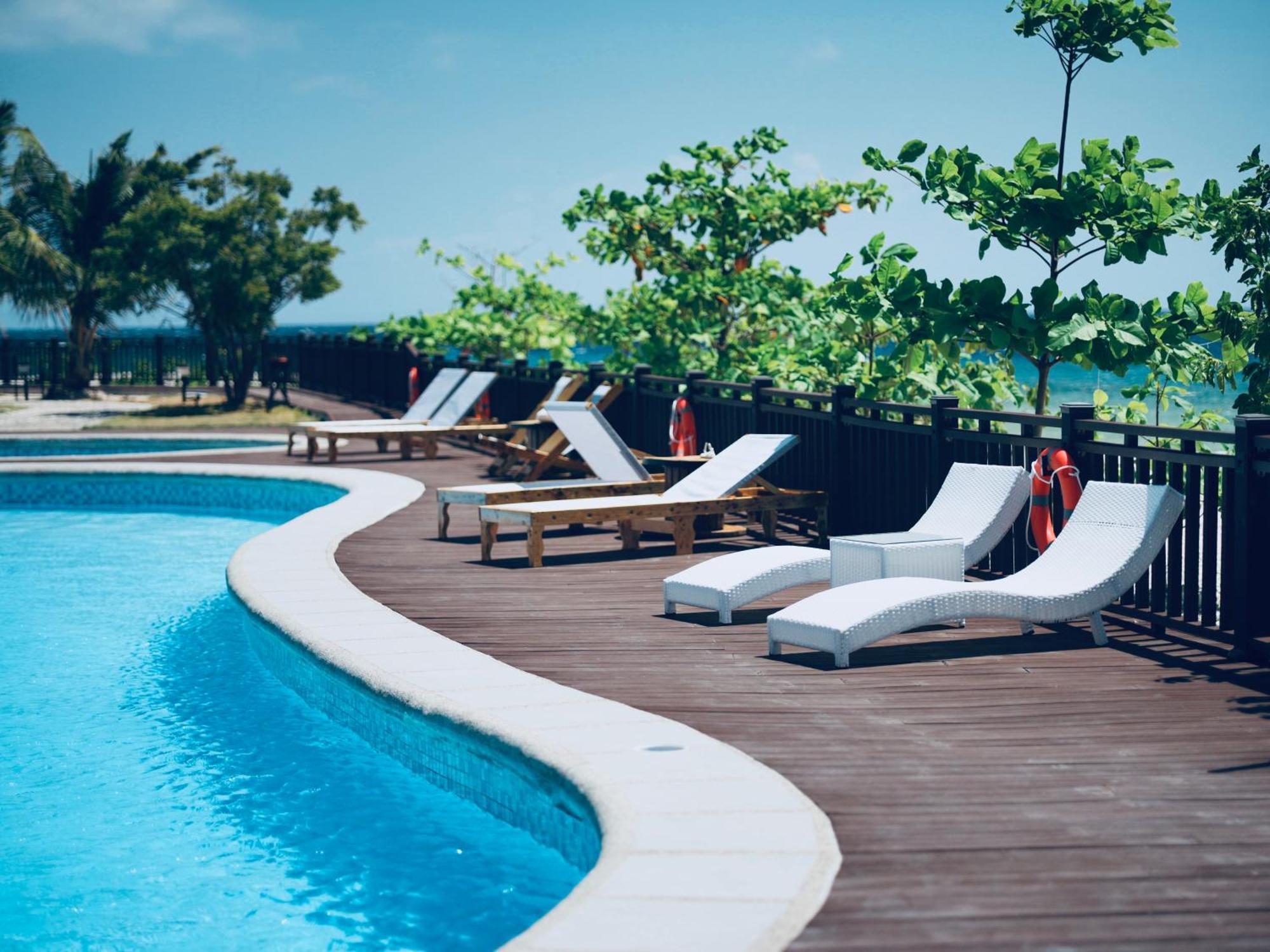 W Golf Resort Ослоб Екстериор снимка